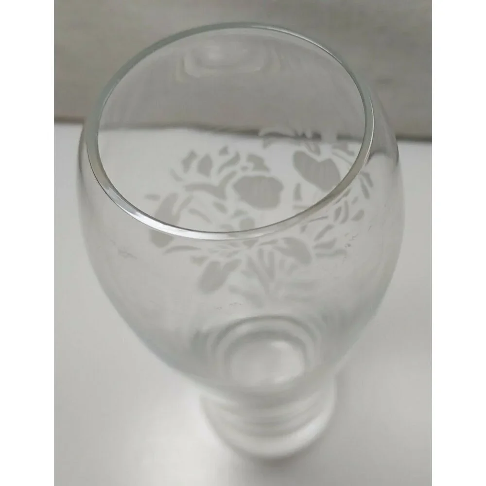 Unbranded vintage hand